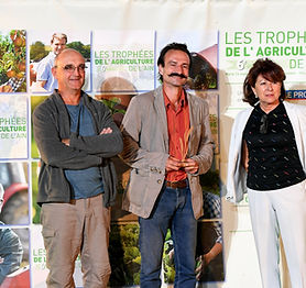 Trophée de l'agriculture biologique 2.jpg