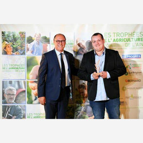 Trophée Agrilocal.jpg