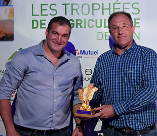 TROPHEE 4.jpg